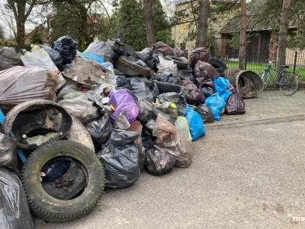 Akcja sprzątania w gminie Strumień 24.04.2021