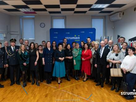 zdjęcie grupowe wszystkich gości