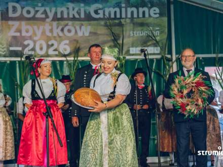 Burmistrz Strumienia z chlebem
