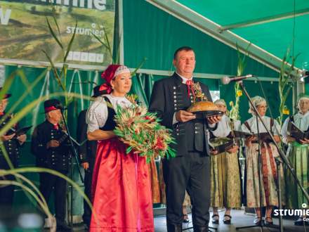 Gazdowie dożynek Zofia i Dariusz Czech