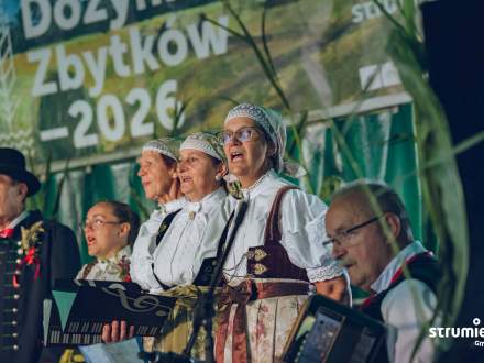 Obrzęd dożynkowy - Zespół Regionalny Strumień