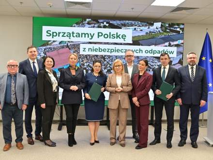 Podpisanie umowy w siedzibie Narodowego Funduszu Ochrony Środowiska i Gospodarki Wodnej