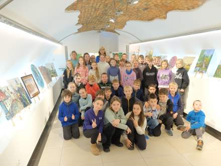Wizyta uczniów SP Vratimov w Galerii pod Ratuszem w Strumieniu