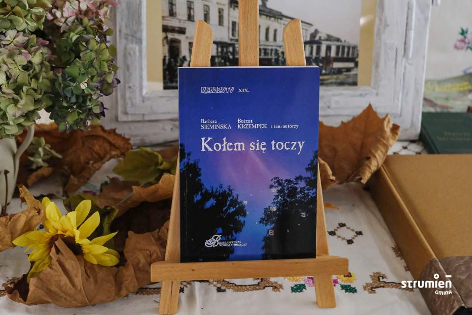 „Kołem się toczy” - literacki wieczór w Galerii Pod Ratuszem