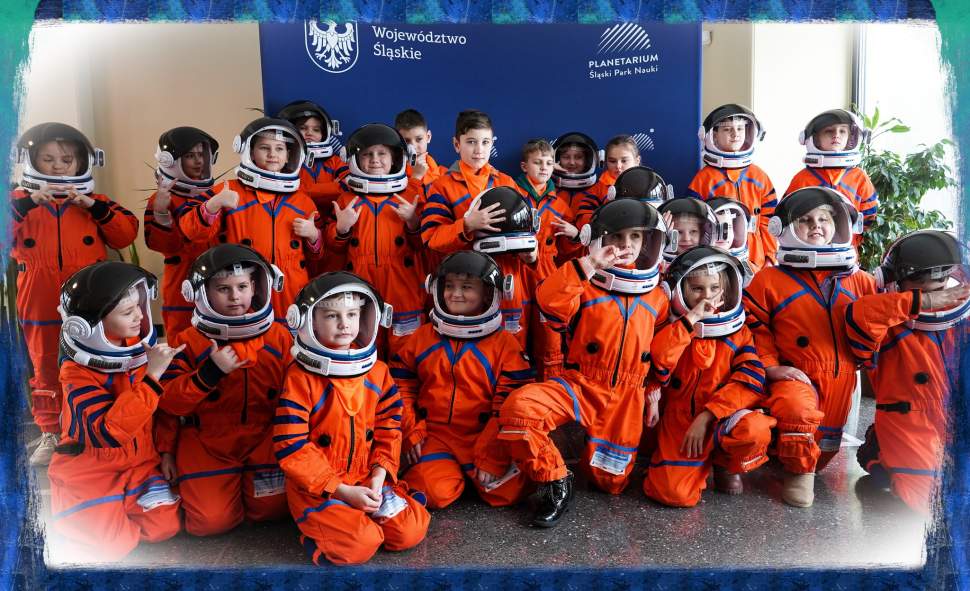 Wycieczka klasy III z Zabłocia do Planetarium i Obserwatorium Astronomicznego im. Mikołaja Kopernika w Chorzowie
